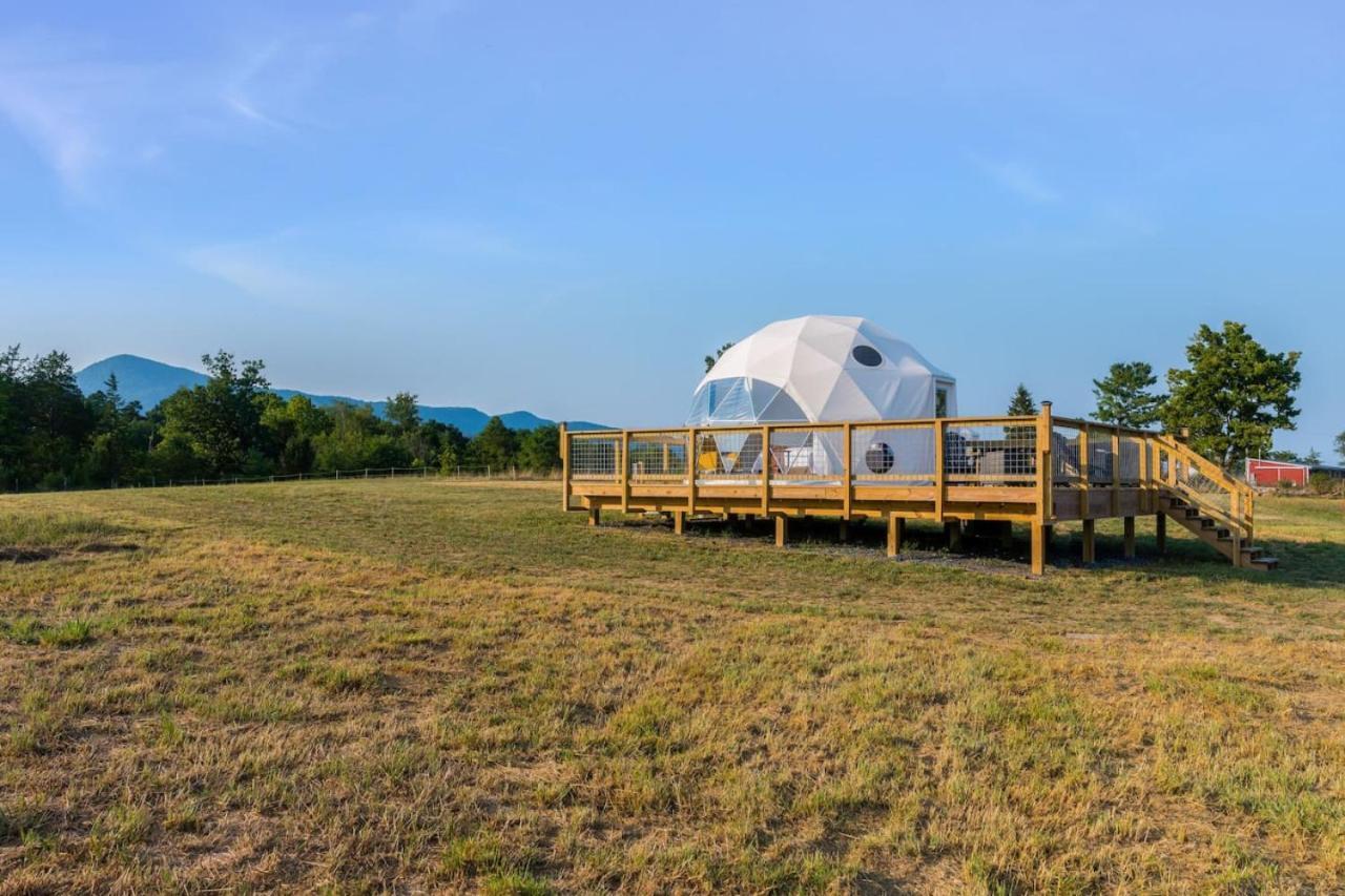 Tranquil Dome At Faraway Camp Guest House Luray Bagian luar foto