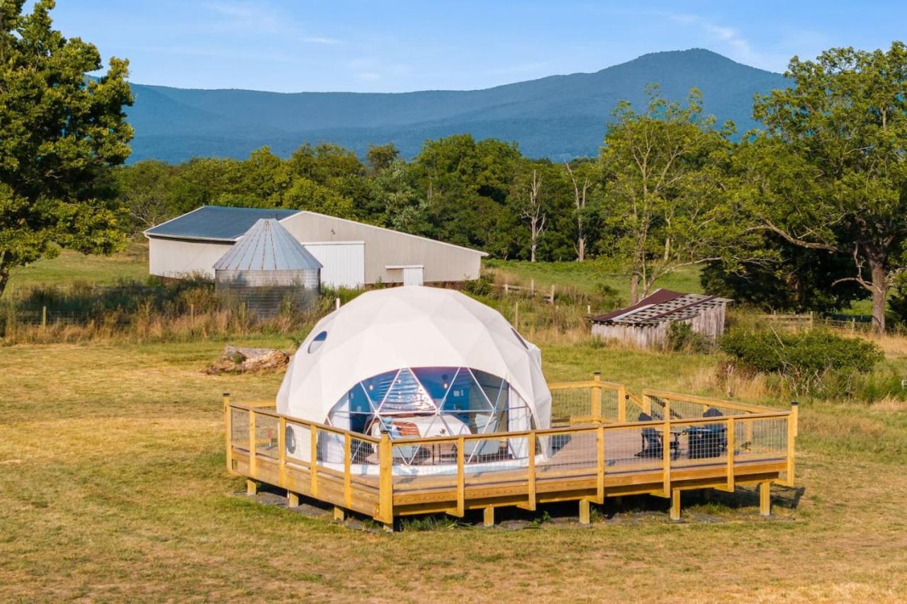 Tranquil Dome At Faraway Camp Guest House Luray Bagian luar foto