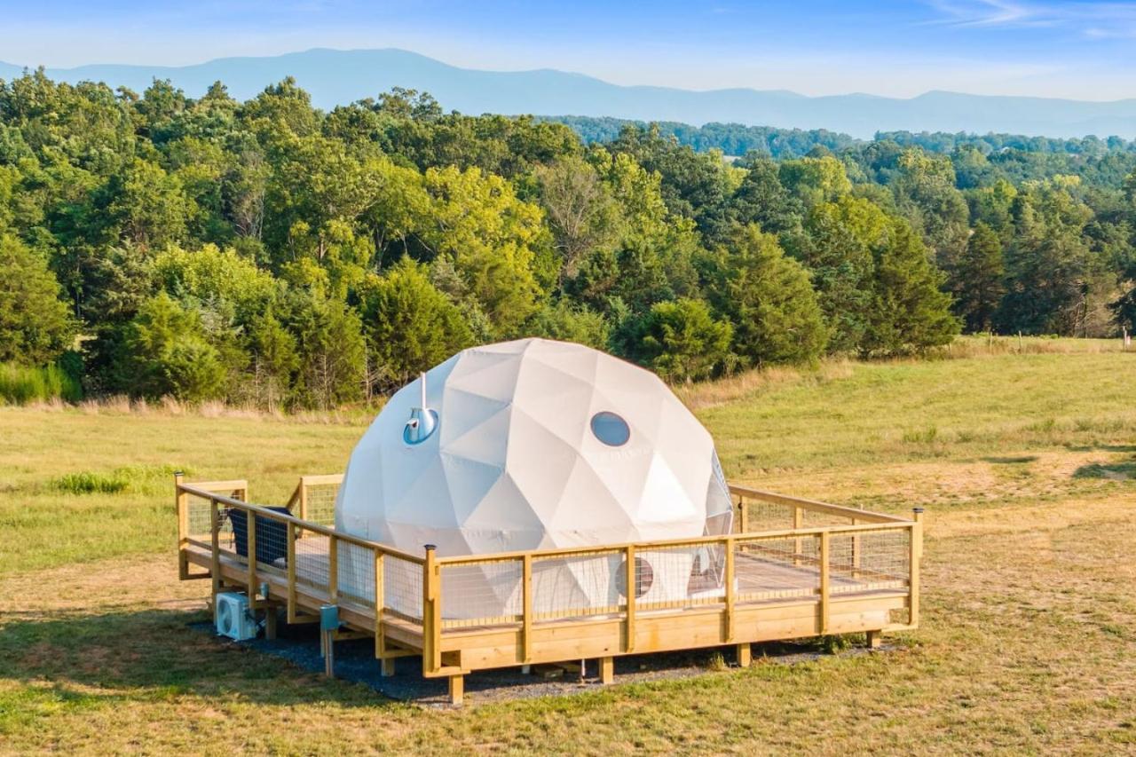 Tranquil Dome At Faraway Camp Guest House Luray Bagian luar foto