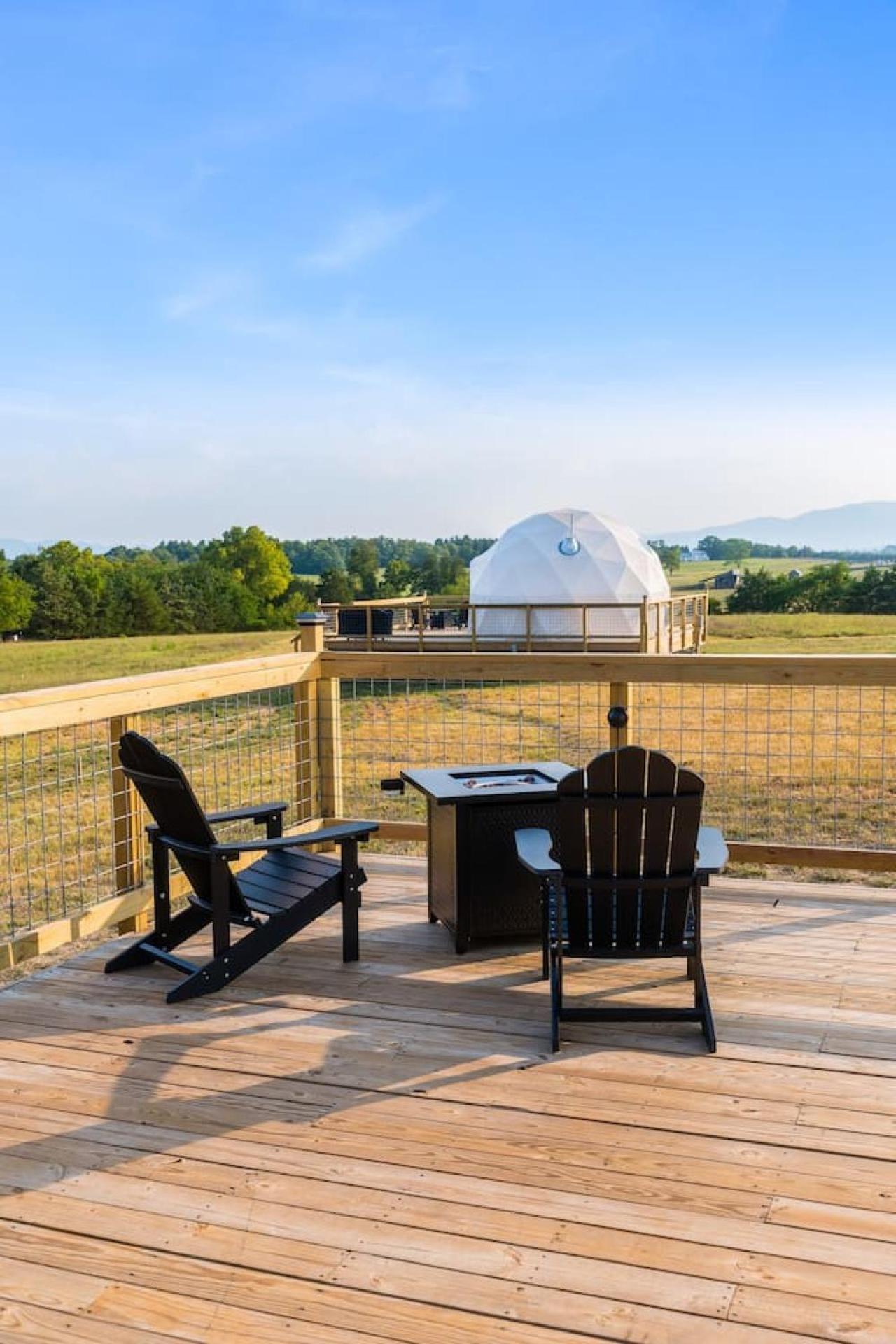 Tranquil Dome At Faraway Camp Guest House Luray Bagian luar foto