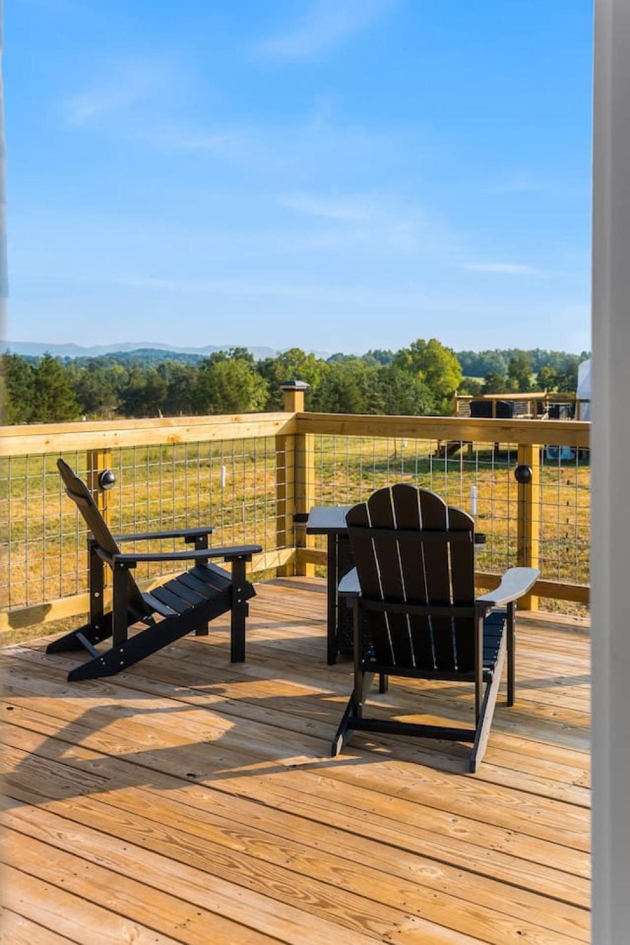 Tranquil Dome At Faraway Camp Guest House Luray Bagian luar foto